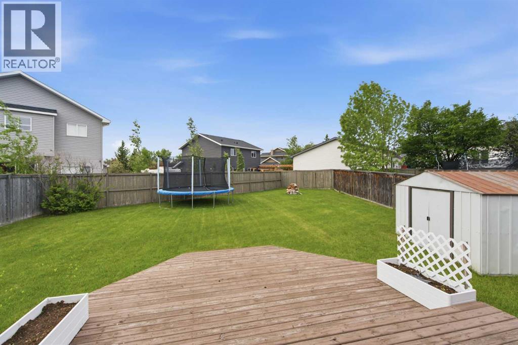 109 Canoe Square SW - 34