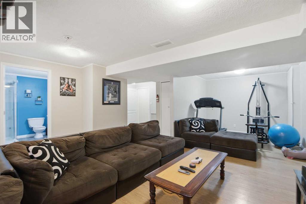 109 Canoe Square SW - 28