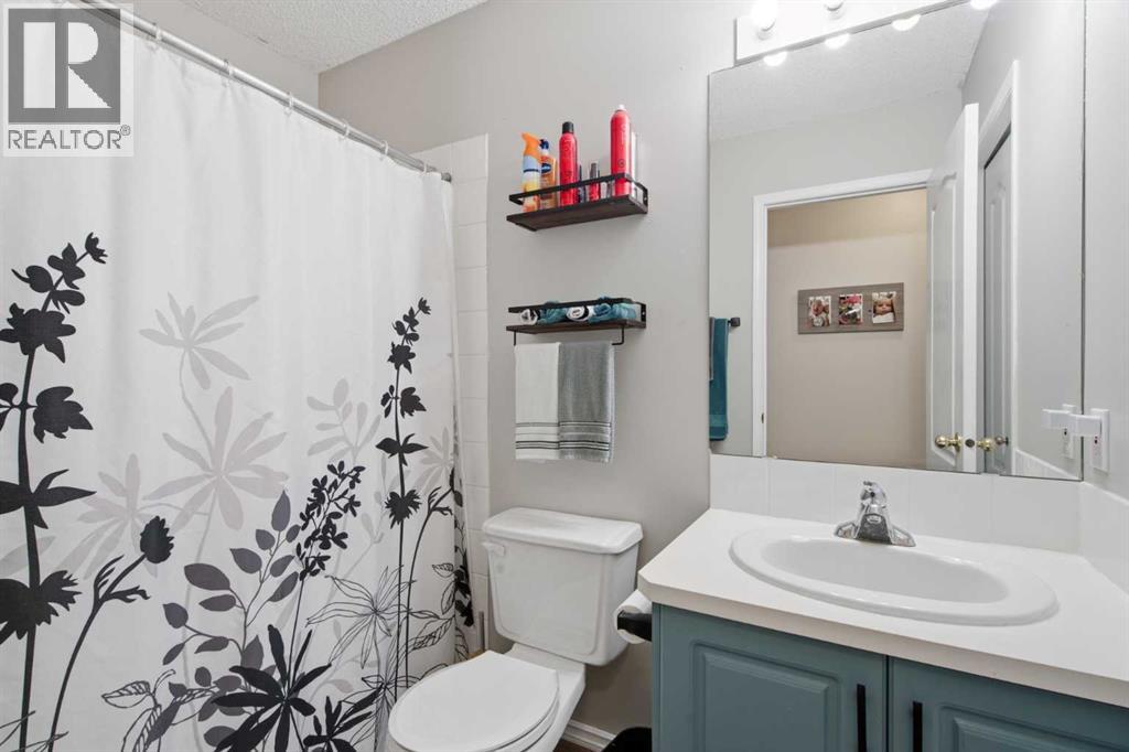 109 Canoe Square SW - 20