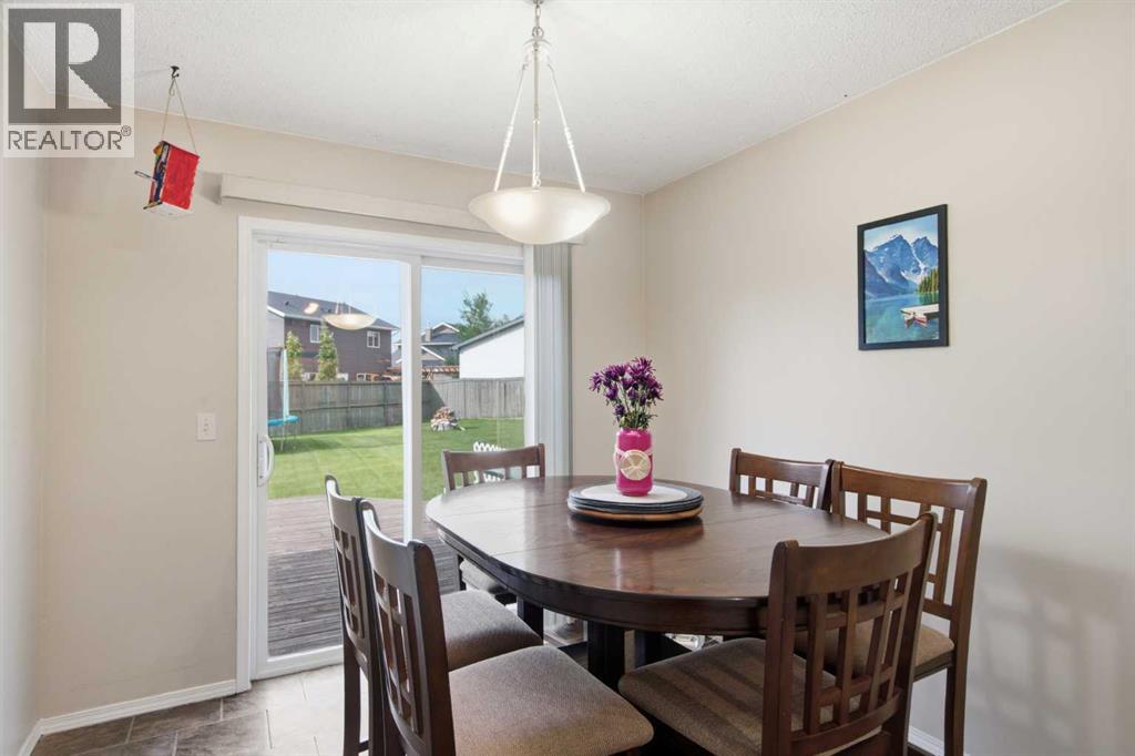 109 Canoe Square SW - 13