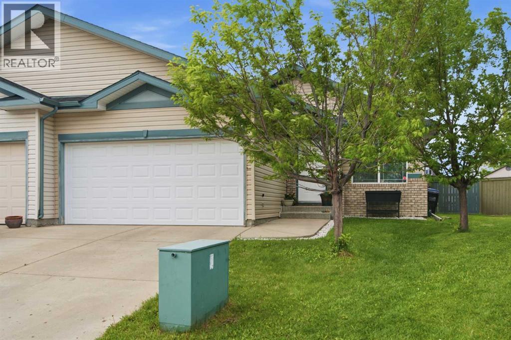 109 Canoe Square SW - 4