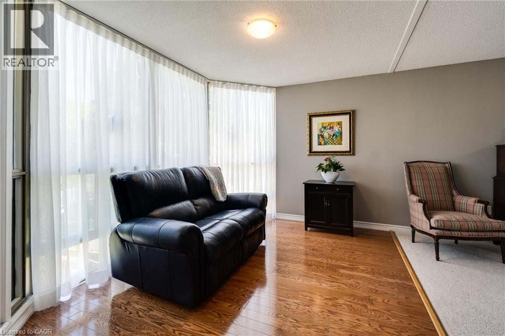 #203 5080 PINEDALE Avenue - 16
