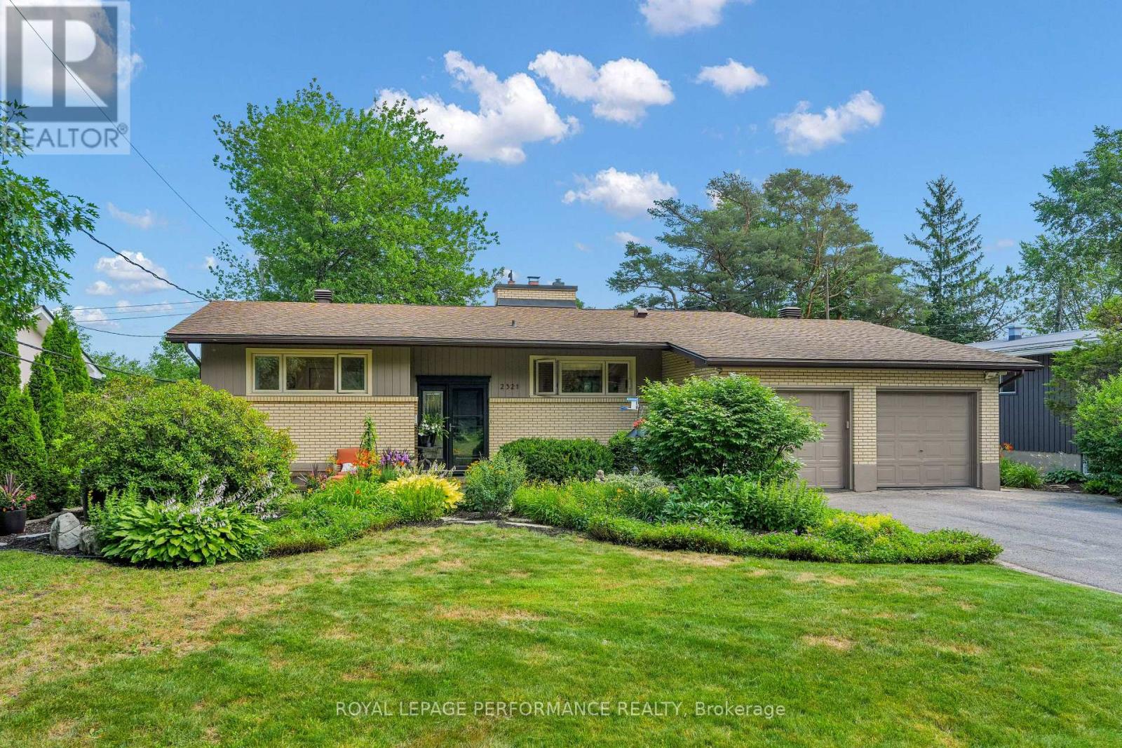 2321 HILLARY AVENUE - 1