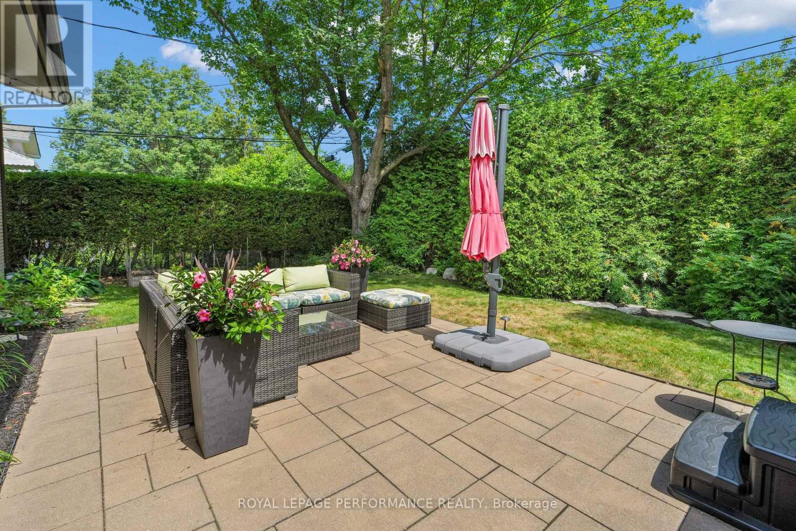 2321 HILLARY AVENUE - 39