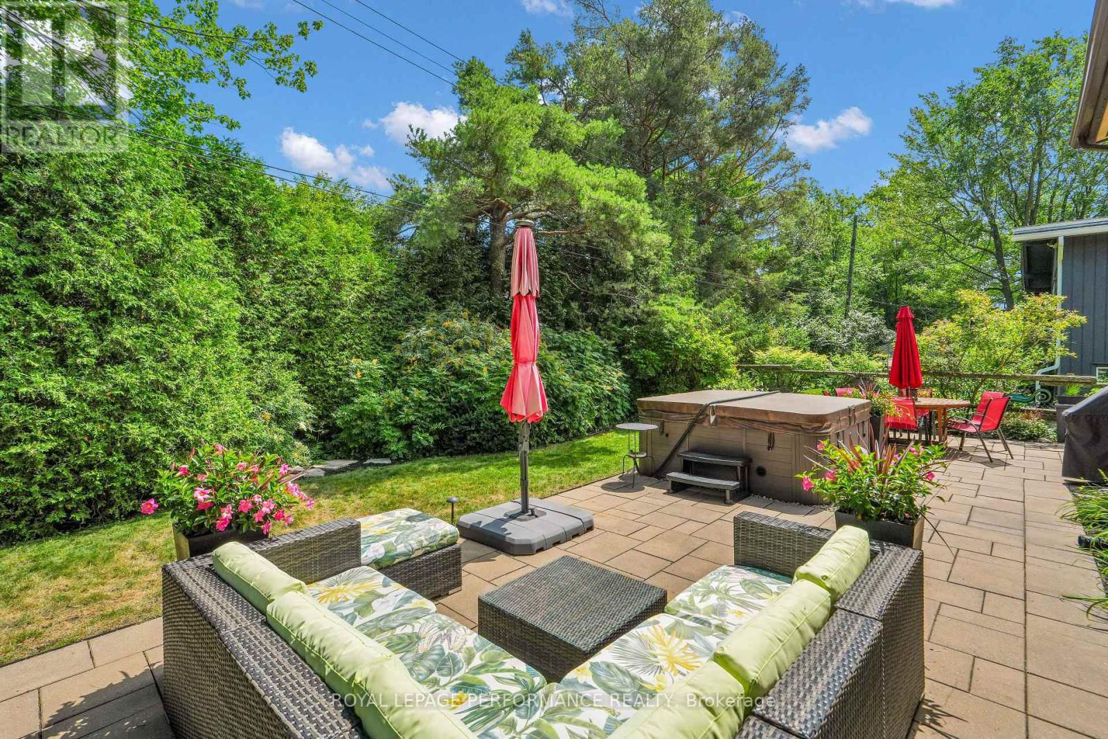 2321 HILLARY AVENUE - 40