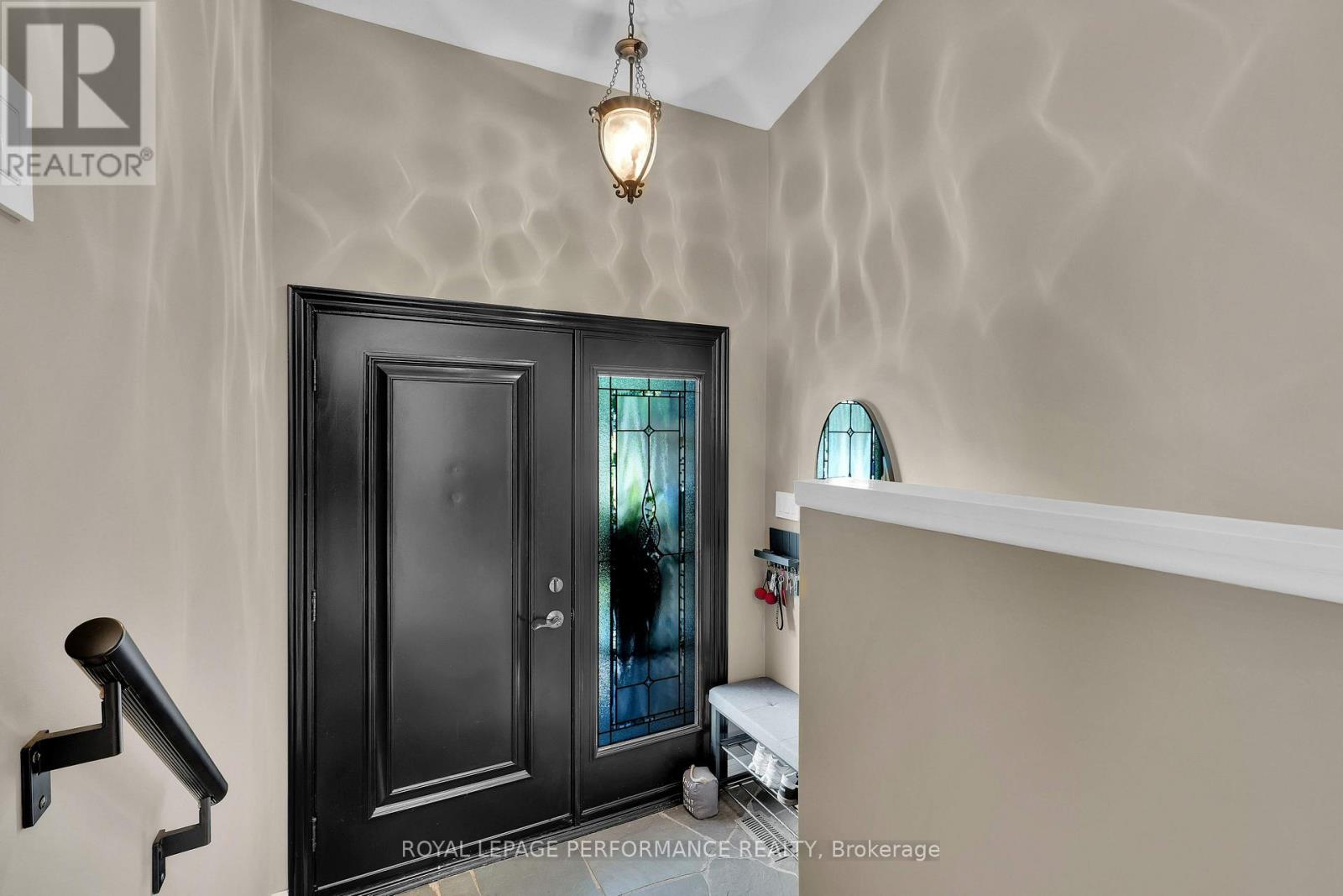 2321 HILLARY AVENUE - 6