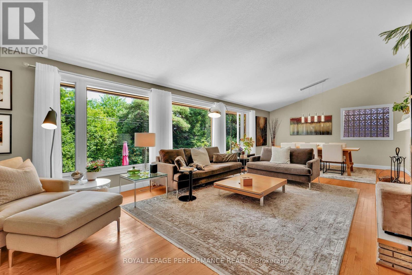 2321 HILLARY AVENUE - 8