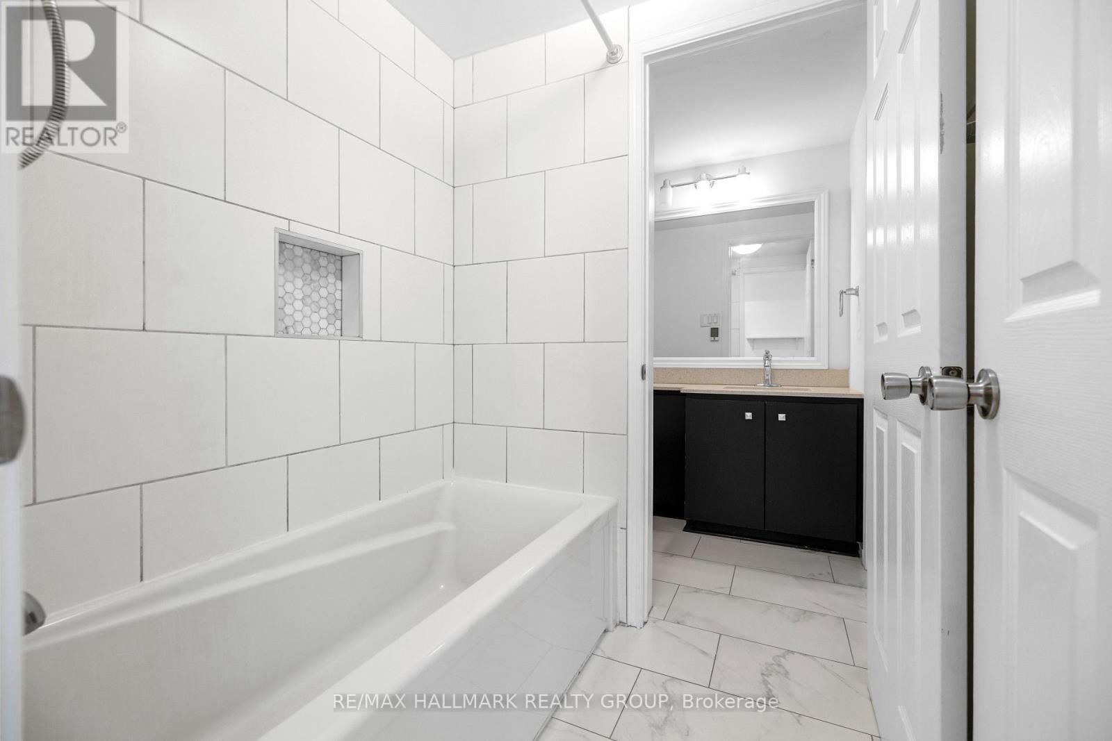 2 Bed, 2 Bath House for Rent in Ottawa – 2 – 19 MONTCALM STREET, Ottawa – MLS# X13589630 - Image 21