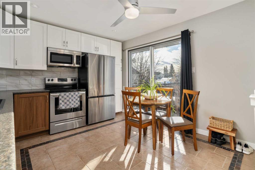 4923 51 Avenue - 6