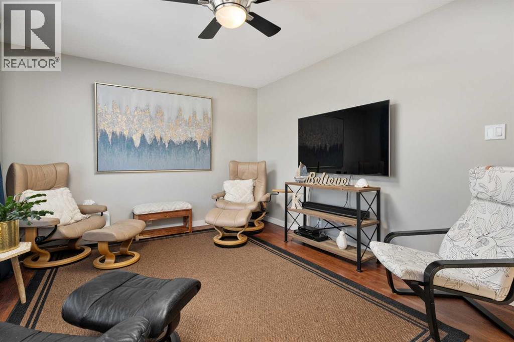 4923 51 Avenue - 7