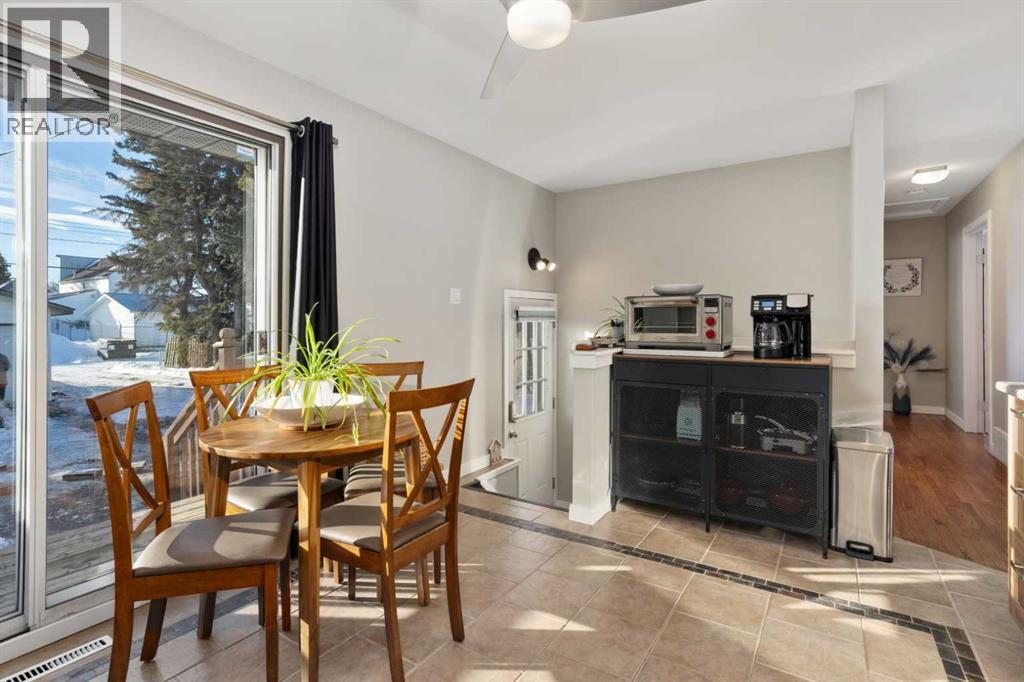 4923 51 Avenue - 12