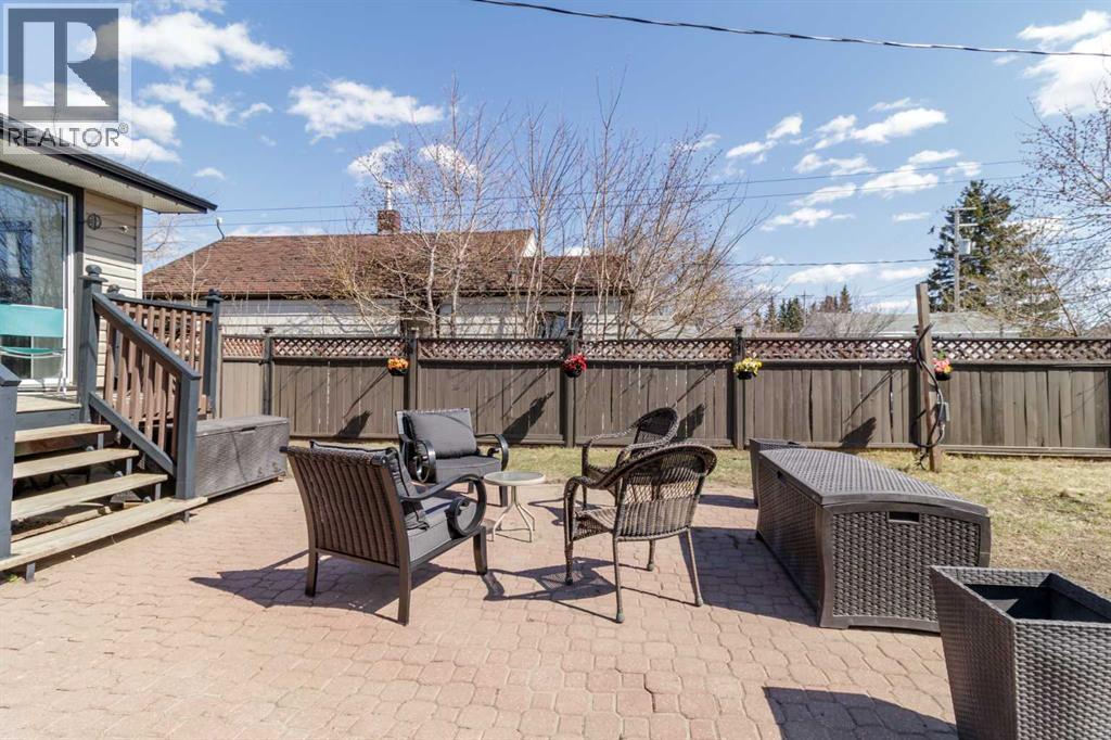 4923 51 Avenue - 30