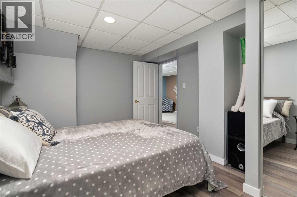 4923 51 Avenue - 22