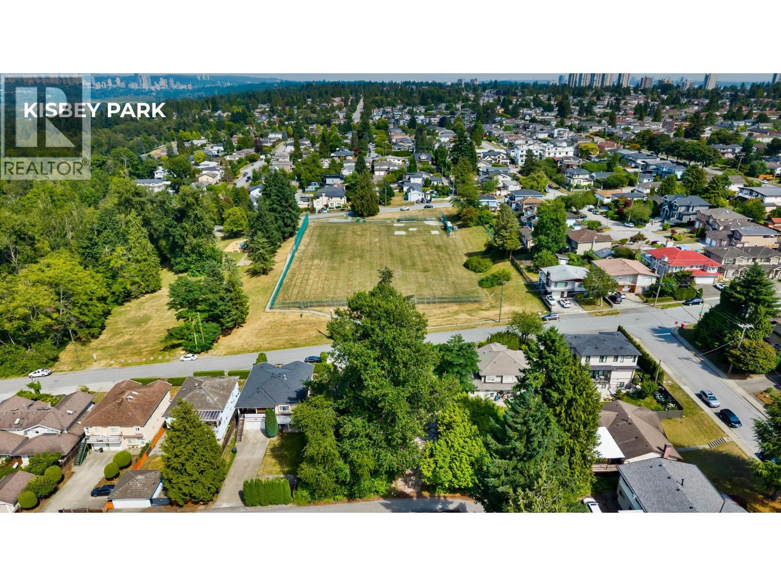 Land for Sale in Burnaby – 6339 DUFFERIN AVENUE, Burnaby – MLS# R3148431 - Image 7