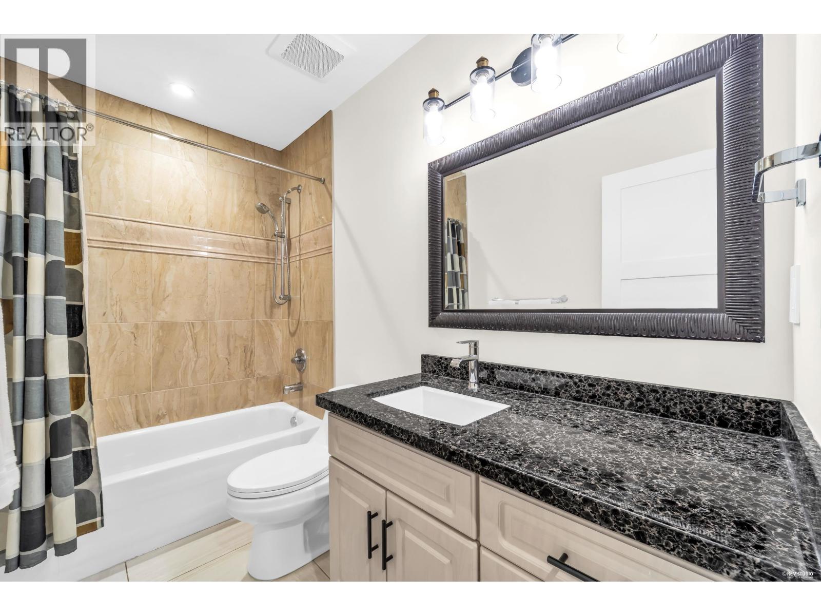 3 Bed, 4 Bath House for Sale in Burnaby – 28 2600 BEAVERBROOK CRESCENT, Burnaby – MLS# R3148449 - Image 28