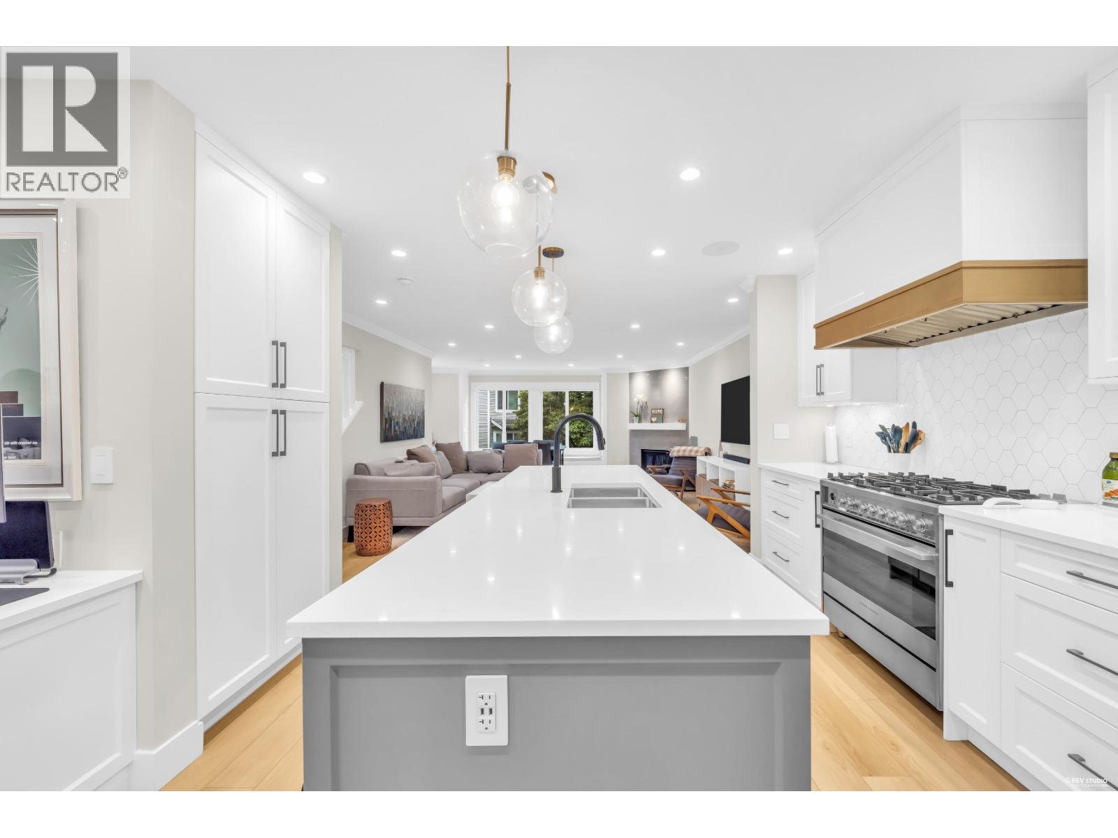 3 Bed, 4 Bath House for Sale in Burnaby – 28 2600 BEAVERBROOK CRESCENT, Burnaby – MLS# R3148449 - Image 5