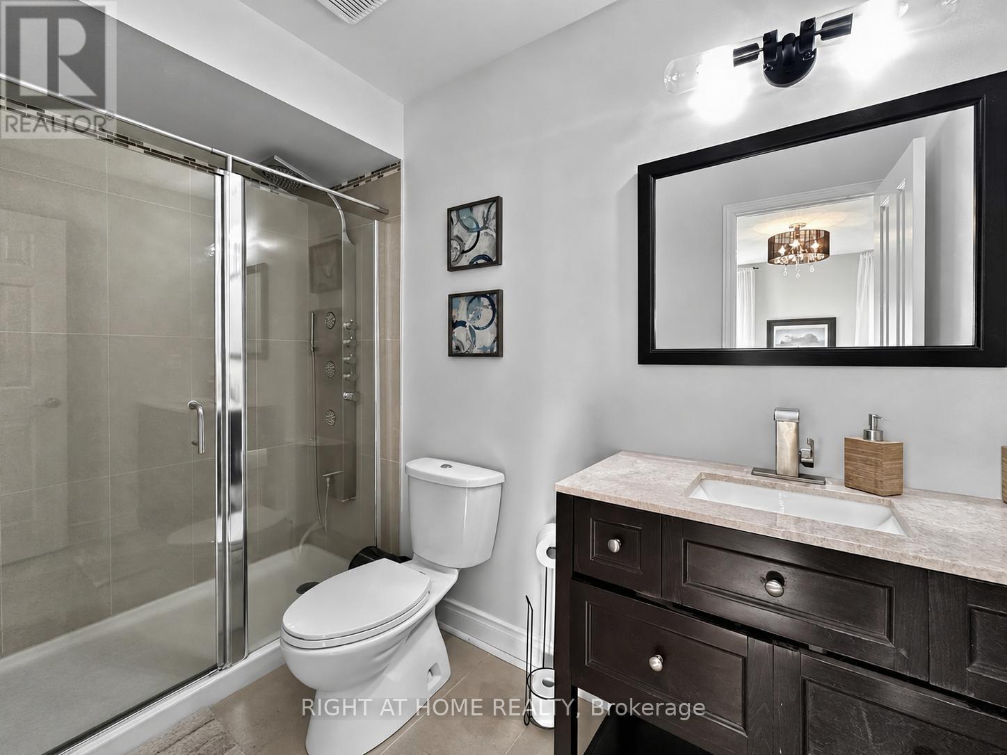 94 PROVINCIAL PLACE - 15