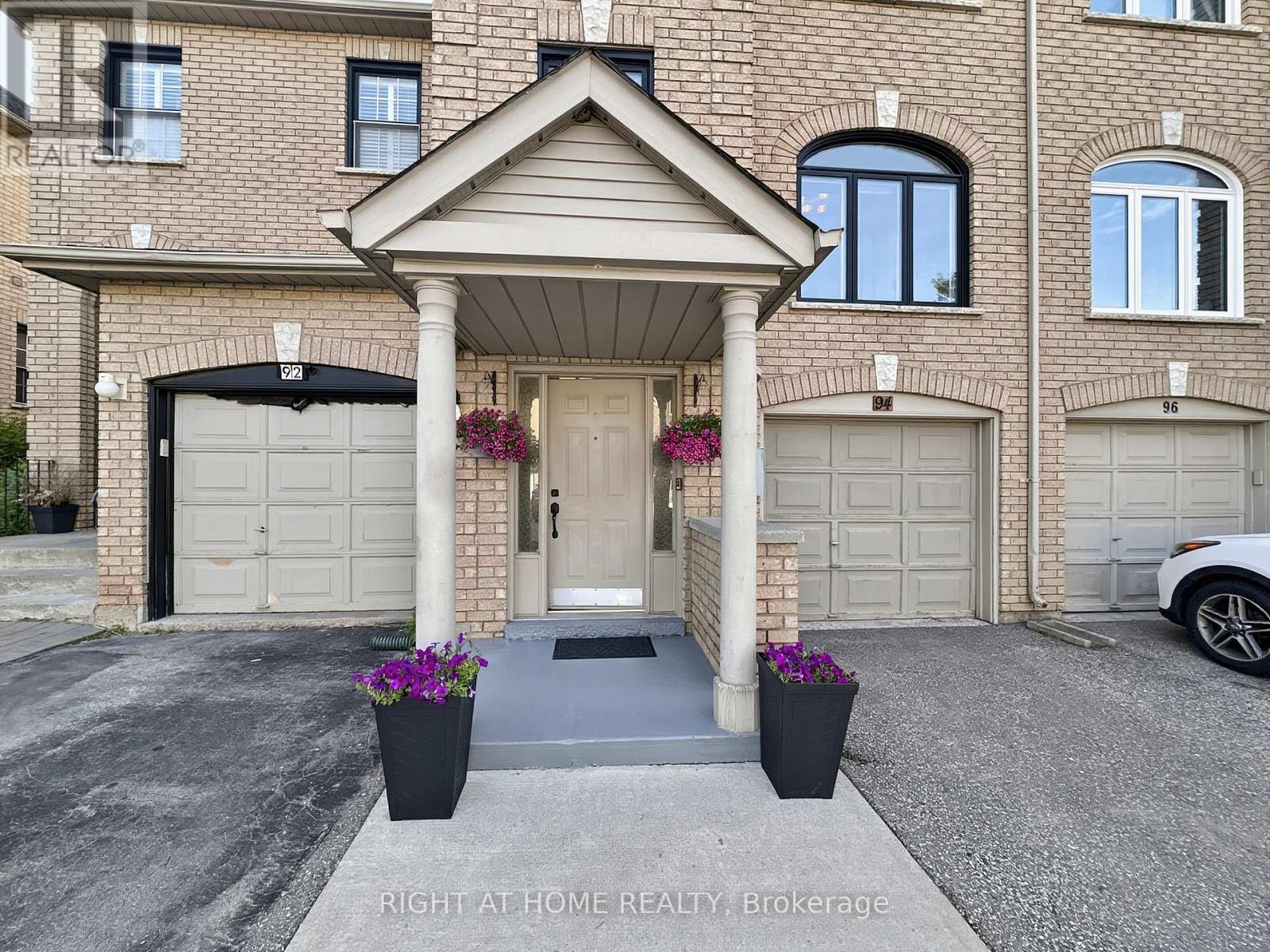 94 PROVINCIAL PLACE - 22