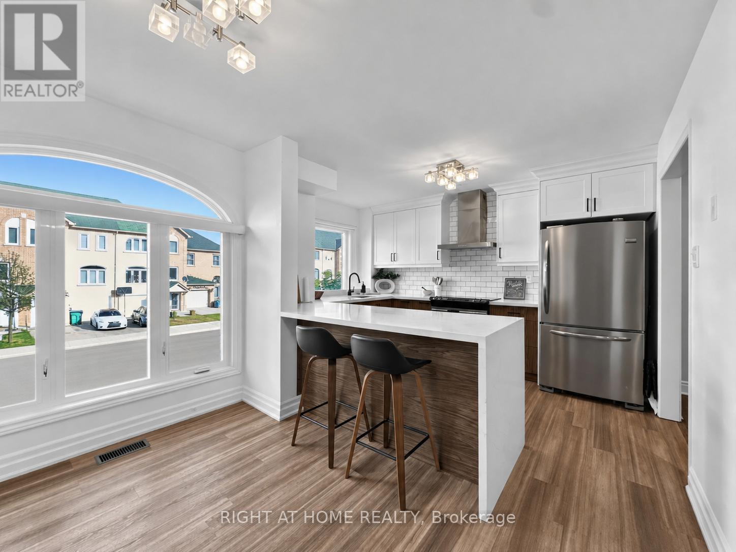 94 PROVINCIAL PLACE - 9