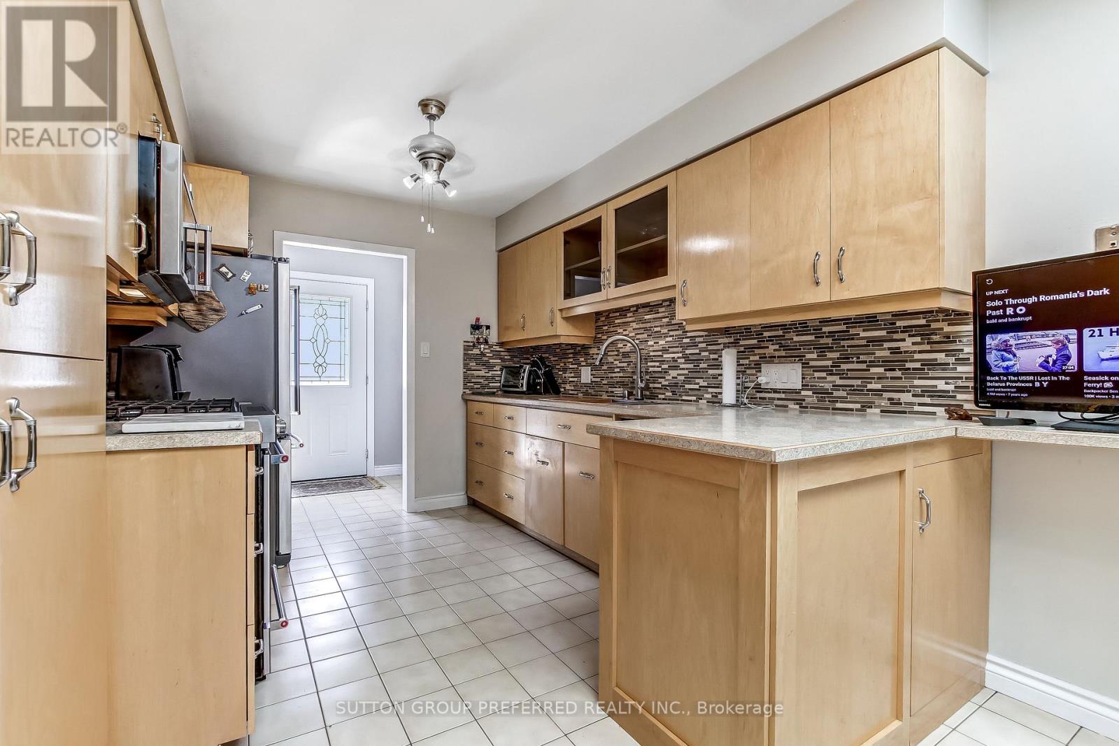 130 FUNDY AVENUE - 10