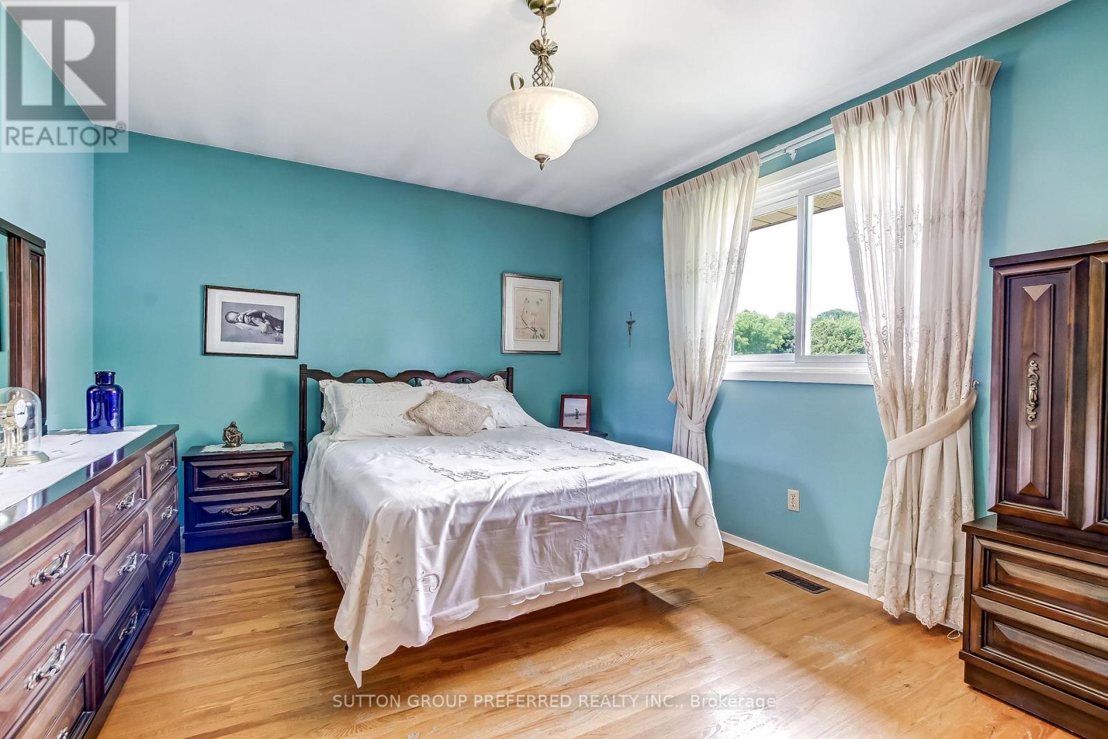 130 FUNDY AVENUE - 22