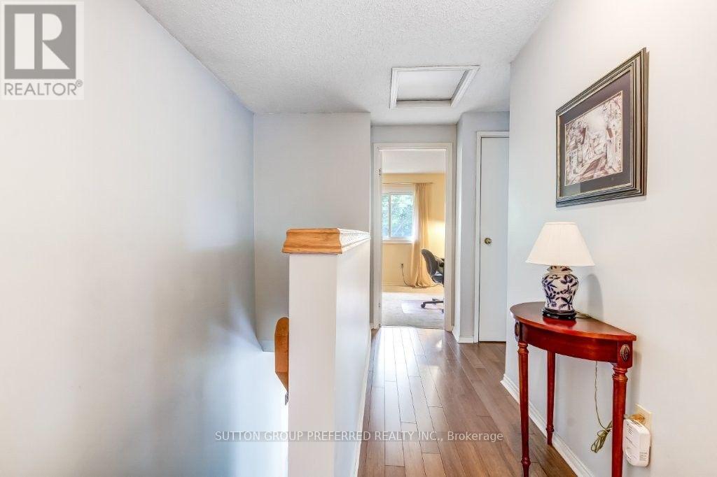 #12 1990 WAVELL STREET - 14