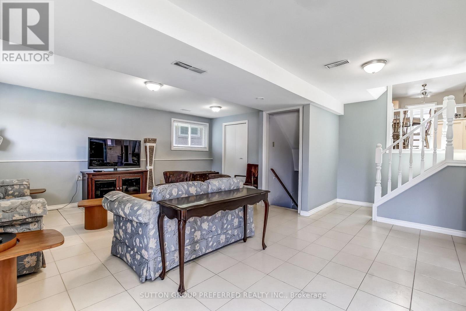 130 FUNDY AVENUE - 25