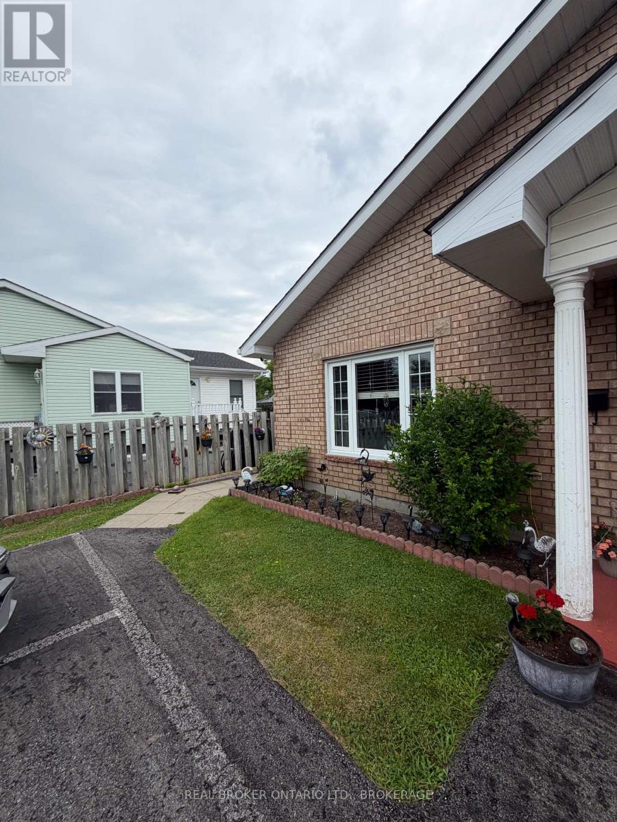 1211A-1211B NOTRE DAME STREET - 3