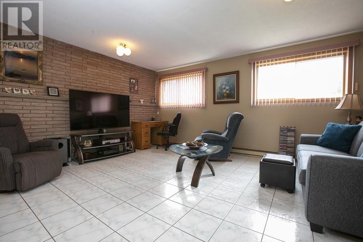 170 Laronde AVE - 42