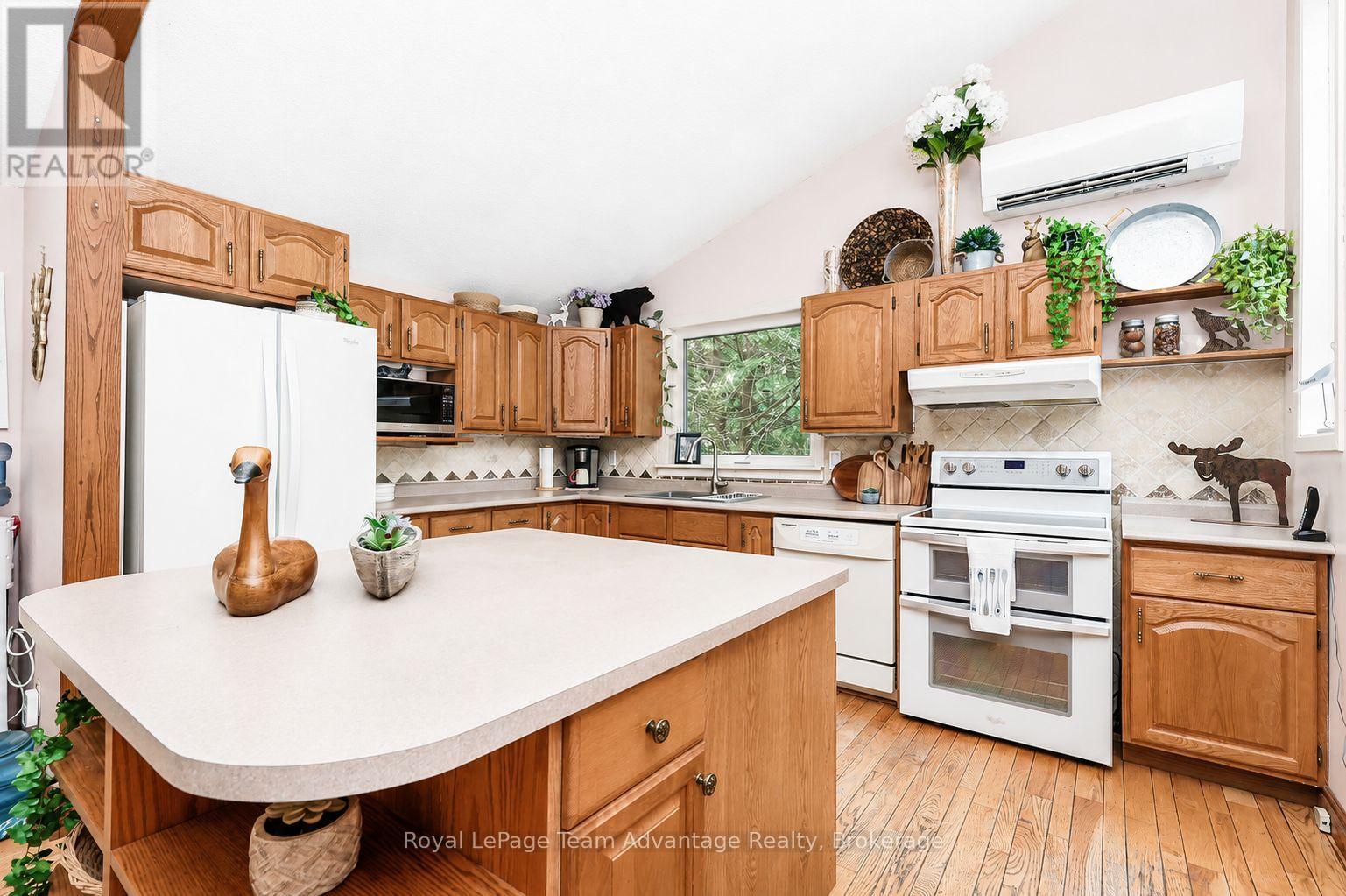 30 BARTLETT DRIVE - 15