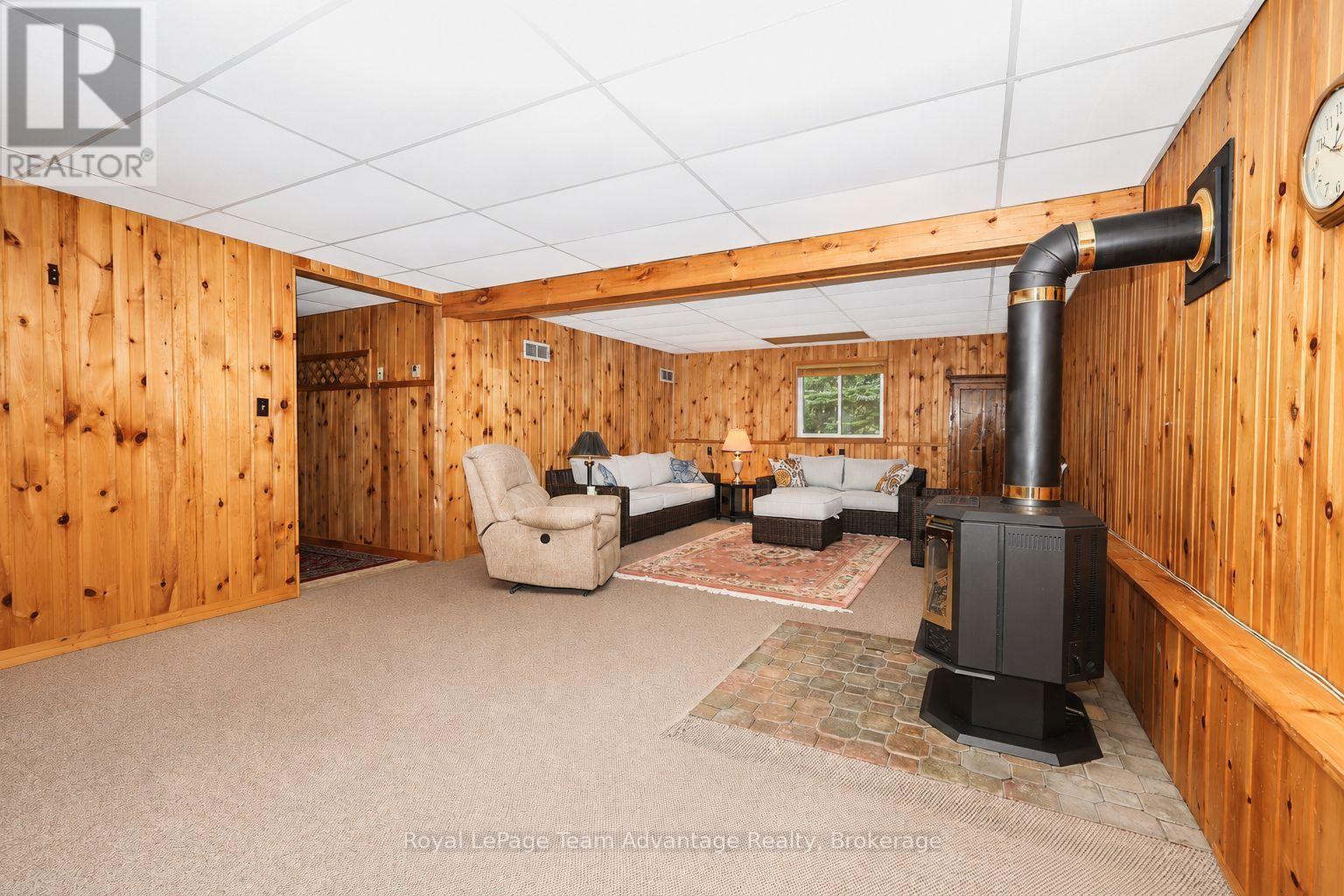 30 BARTLETT DRIVE - 33