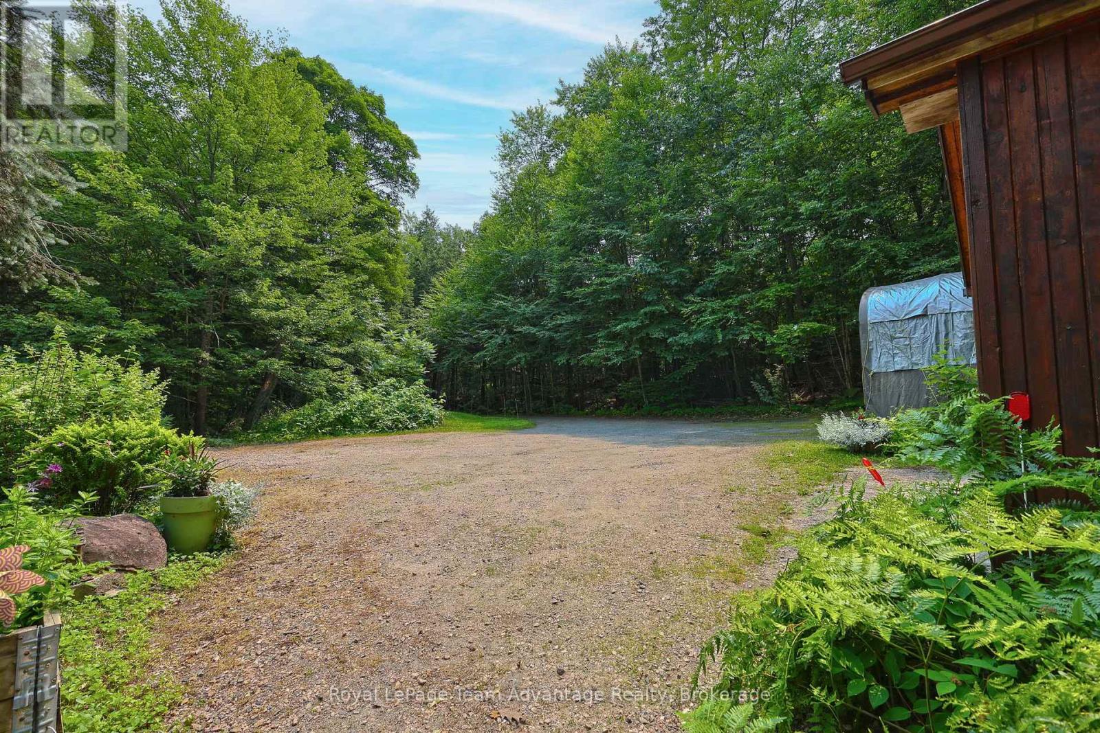 30 BARTLETT DRIVE - 39