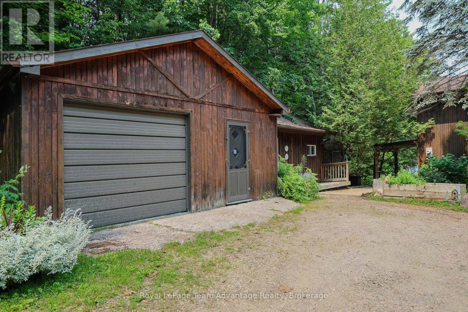 30 BARTLETT DRIVE - 8