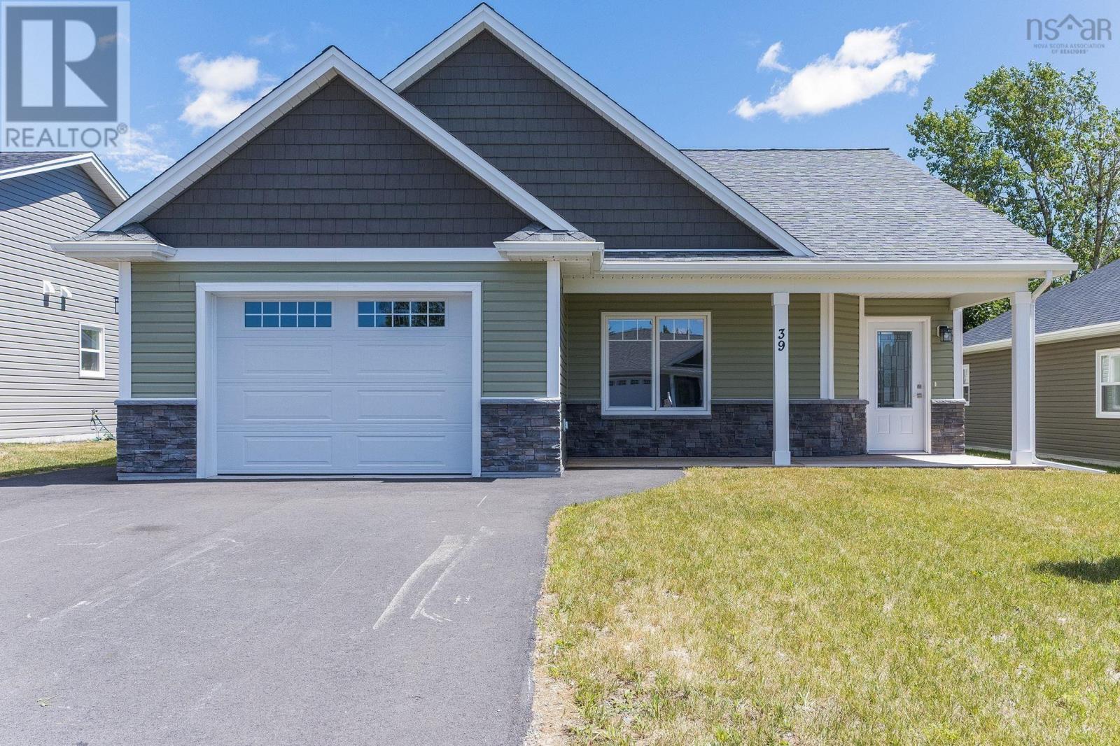 39 Covey Drive - 1