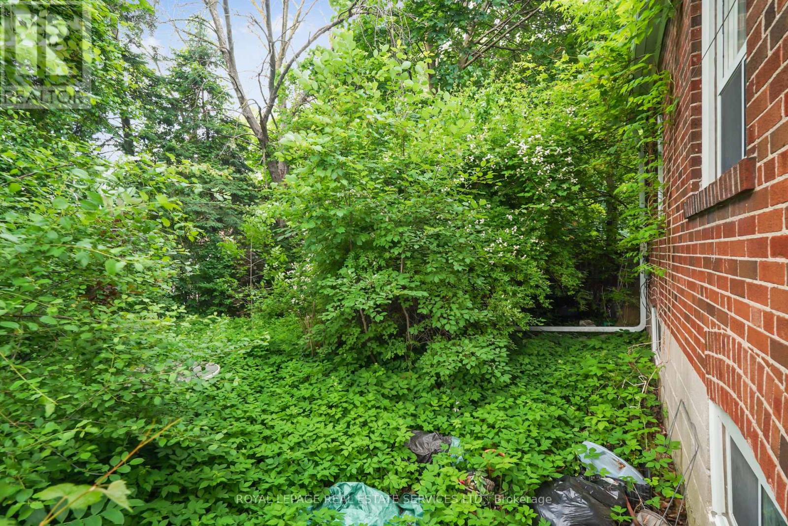326 LAWRENCE AVENUE W - 25