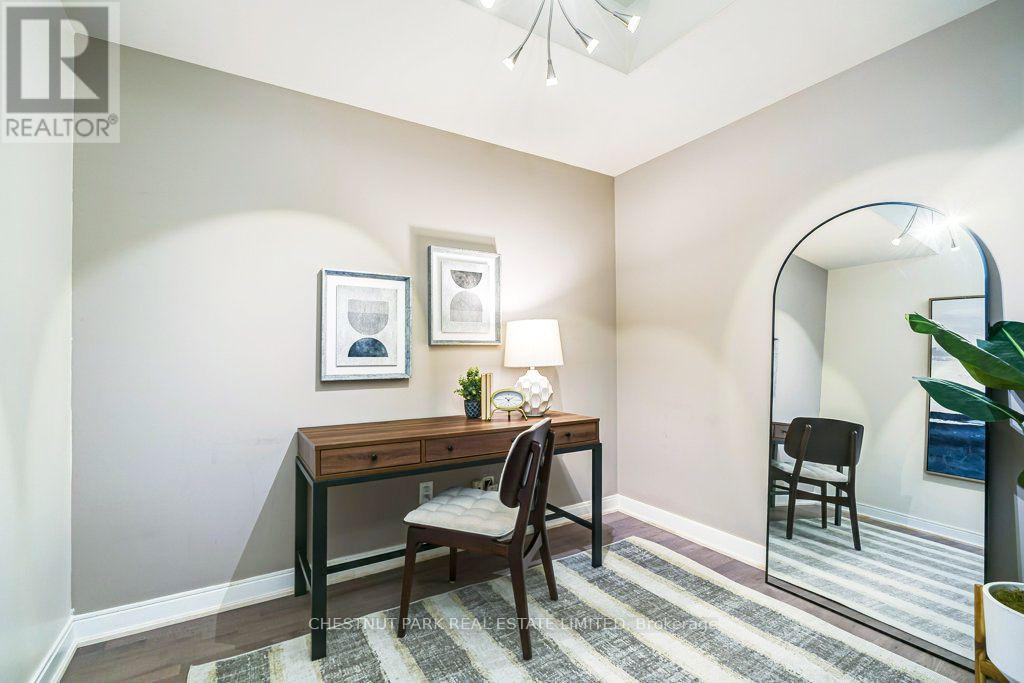 #210 18 YORKVILLE AVENUE - 12