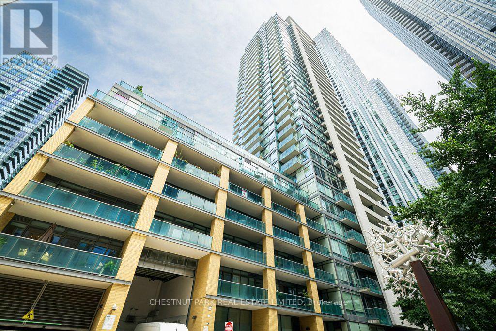 #210 18 YORKVILLE AVENUE - 19