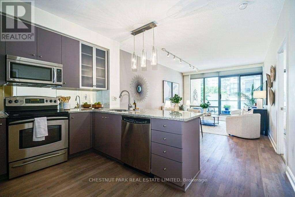 #210 18 YORKVILLE AVENUE - 3