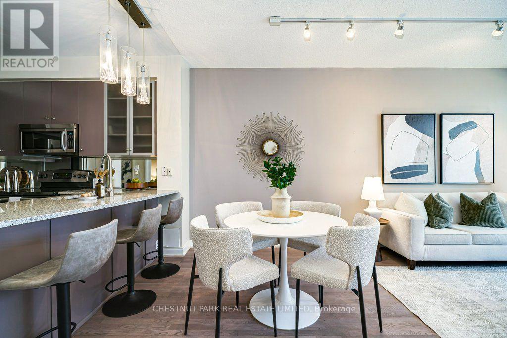 #210 18 YORKVILLE AVENUE - 6
