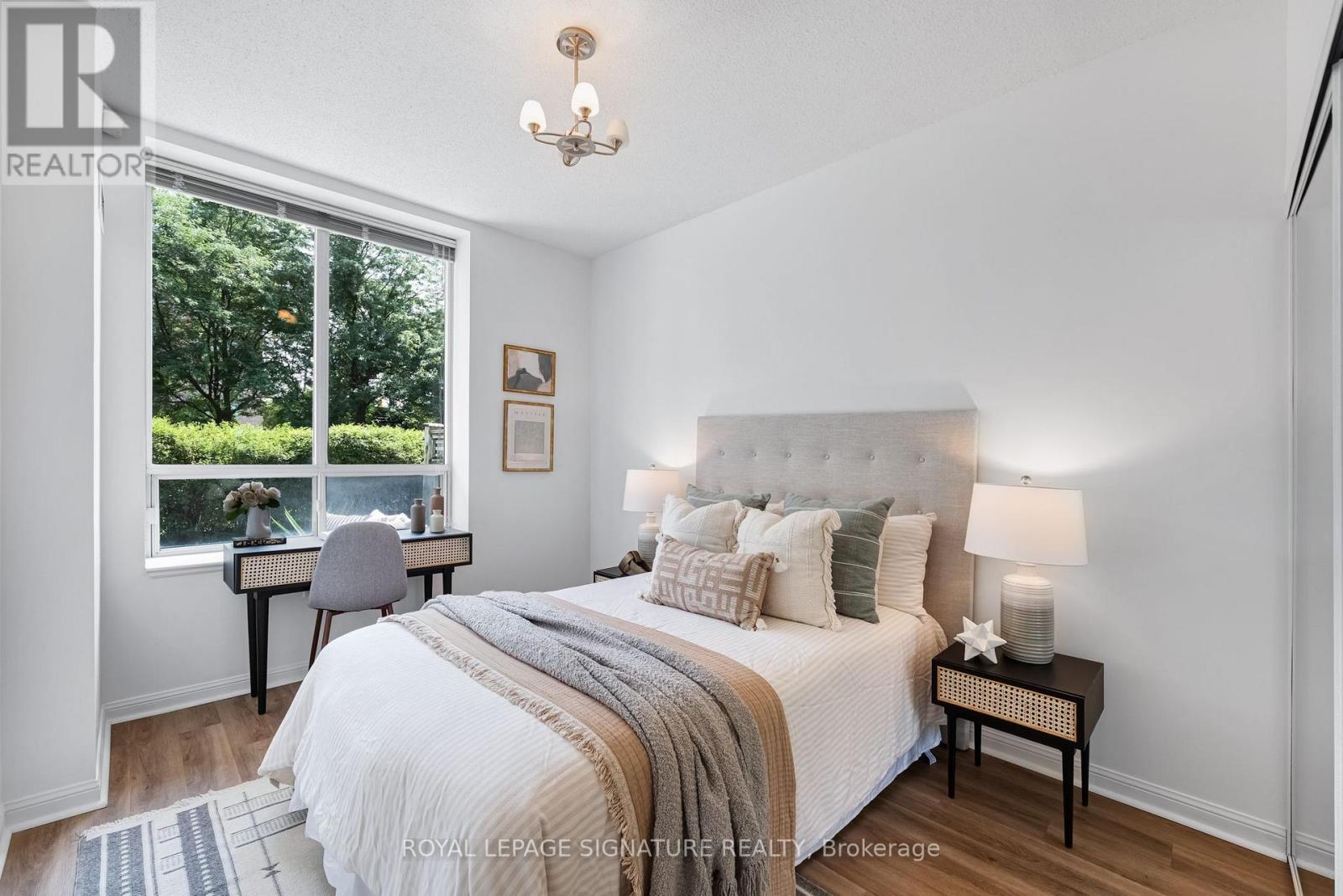 #106 650 LAWRENCE AVENUE W - 14