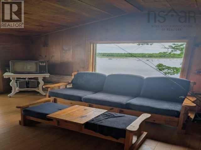 1 Beaver Island Road - Image 7