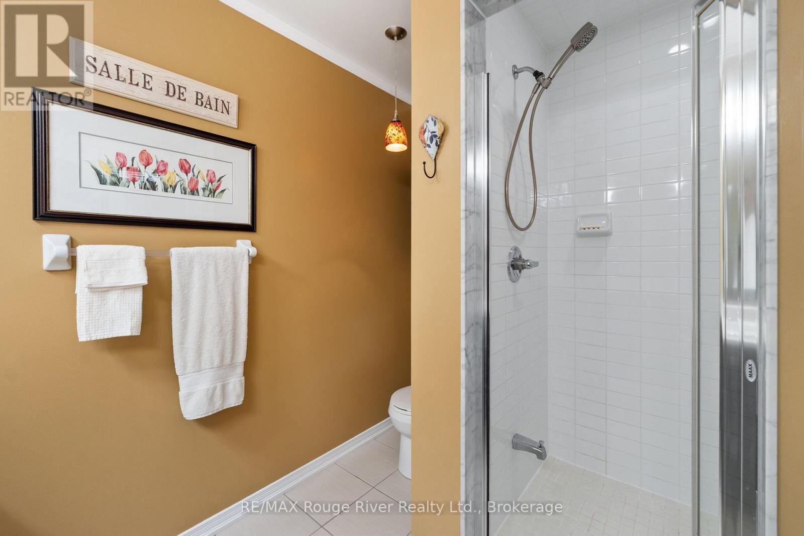 881 KERR STREET W - 10