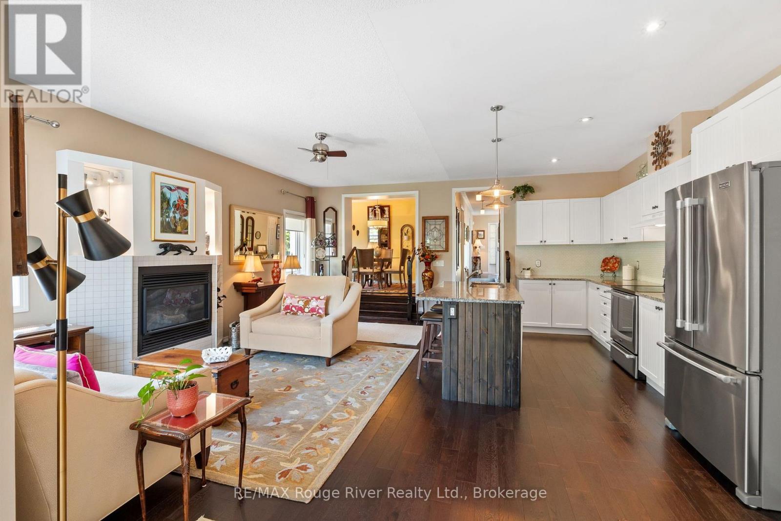 881 KERR STREET W - 19