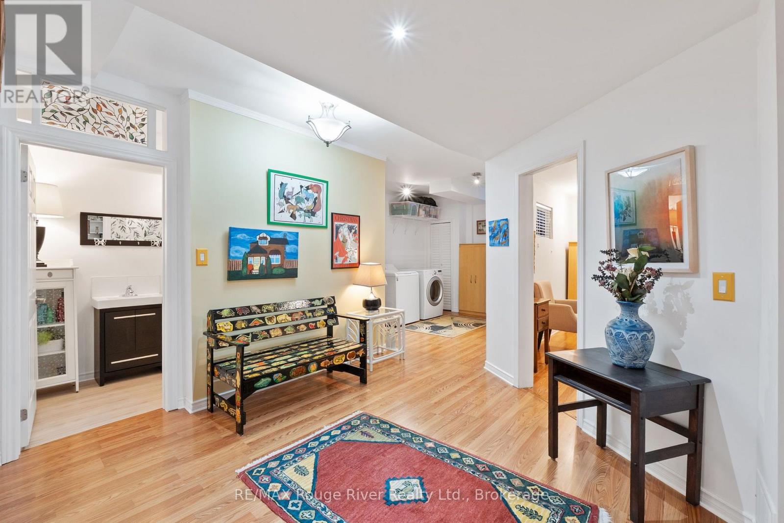 881 KERR STREET W - 27