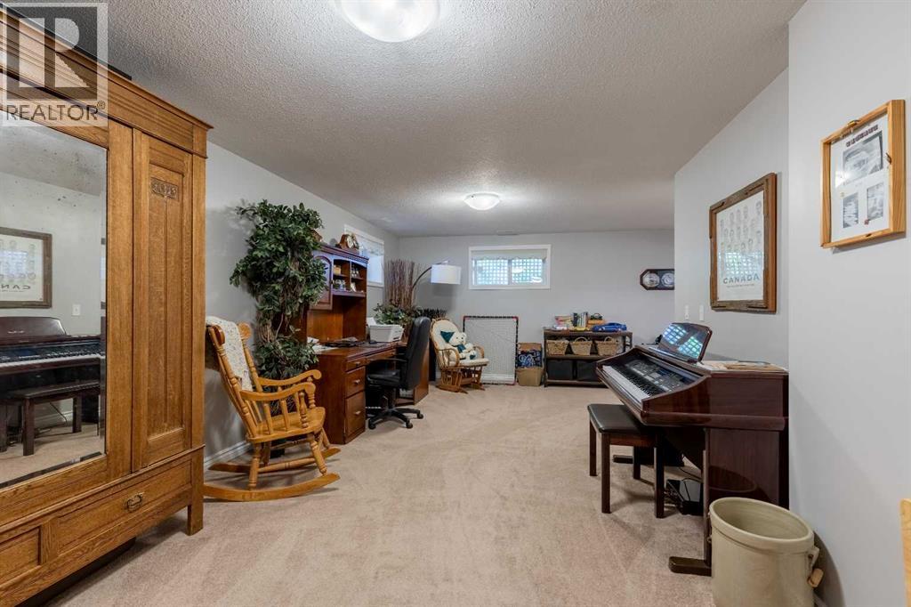 325 8 Avenue - 23