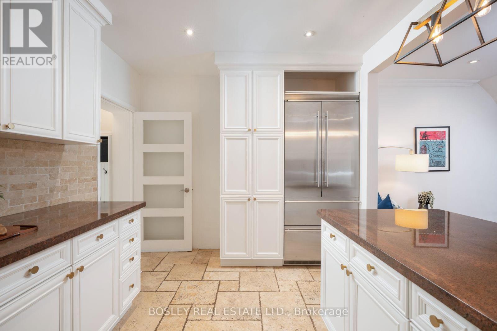 314 MILVERTON BOULEVARD - 10