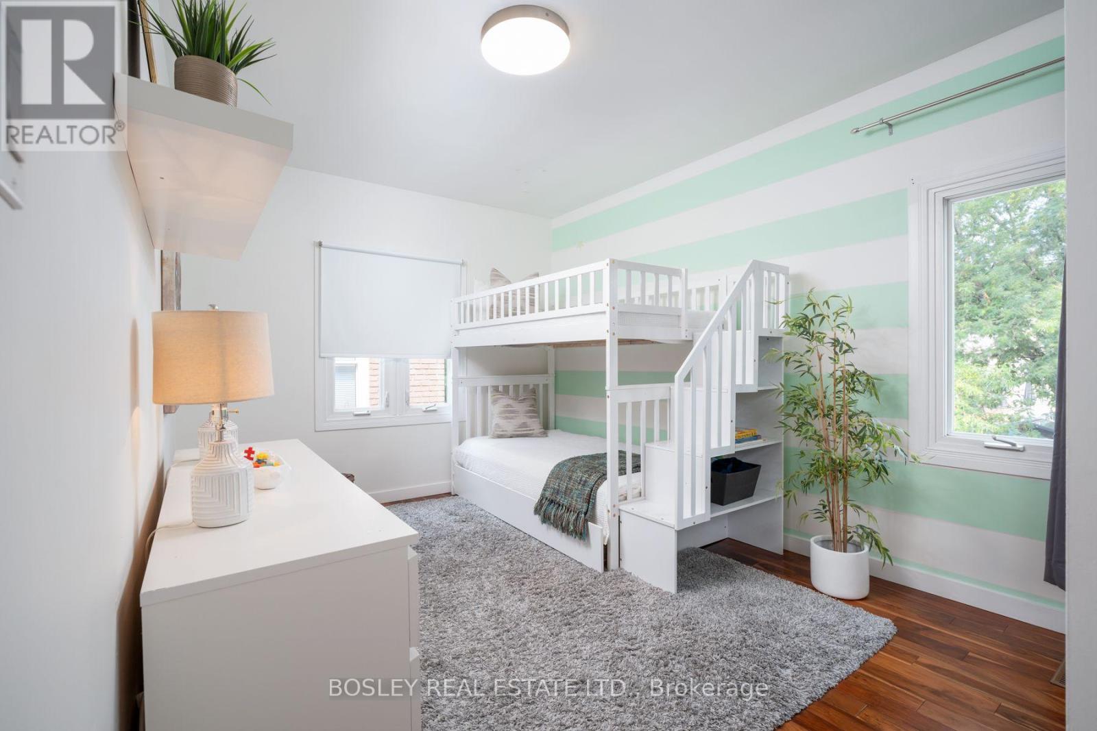 314 MILVERTON BOULEVARD - 18