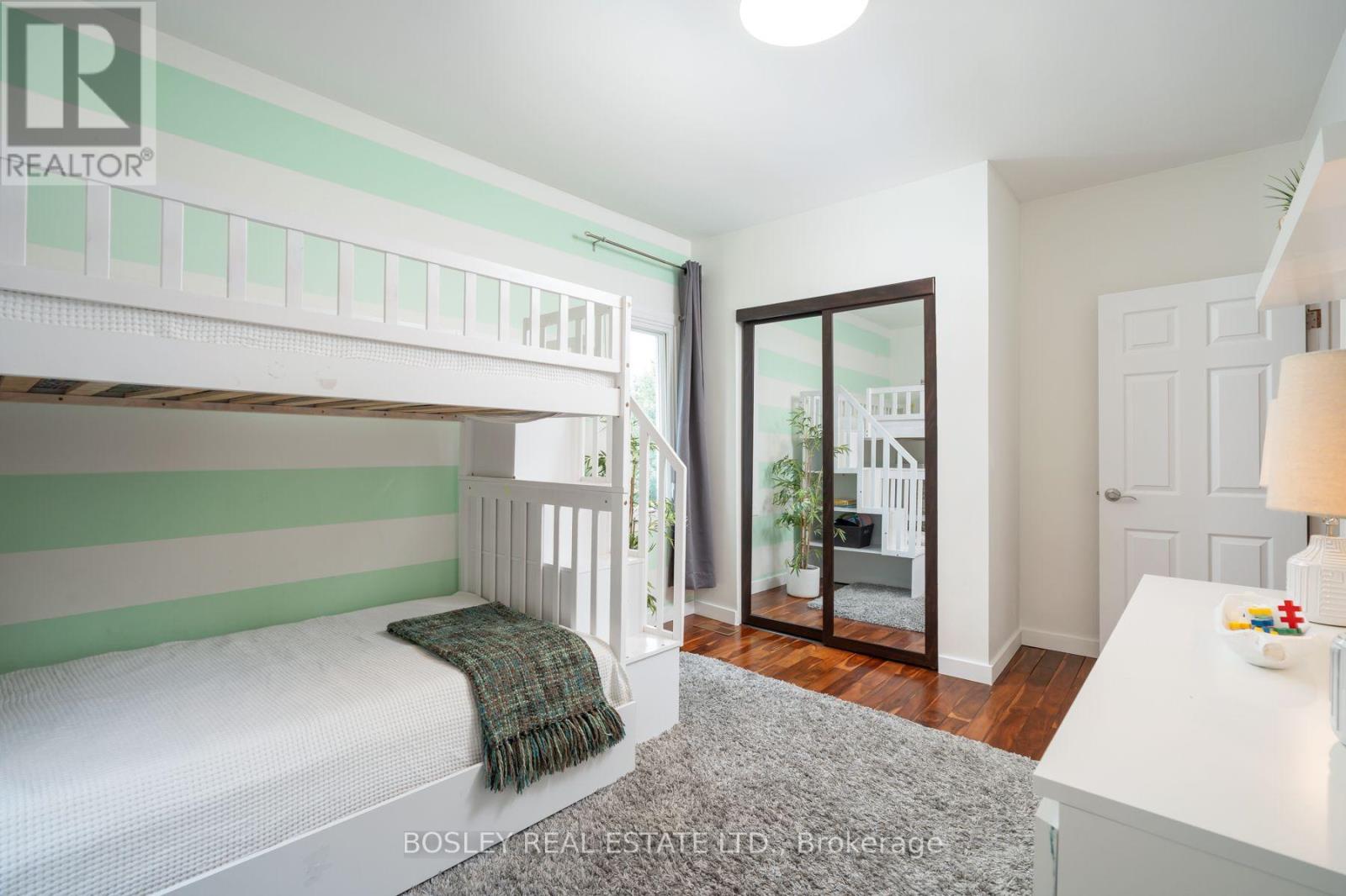 314 MILVERTON BOULEVARD - 19