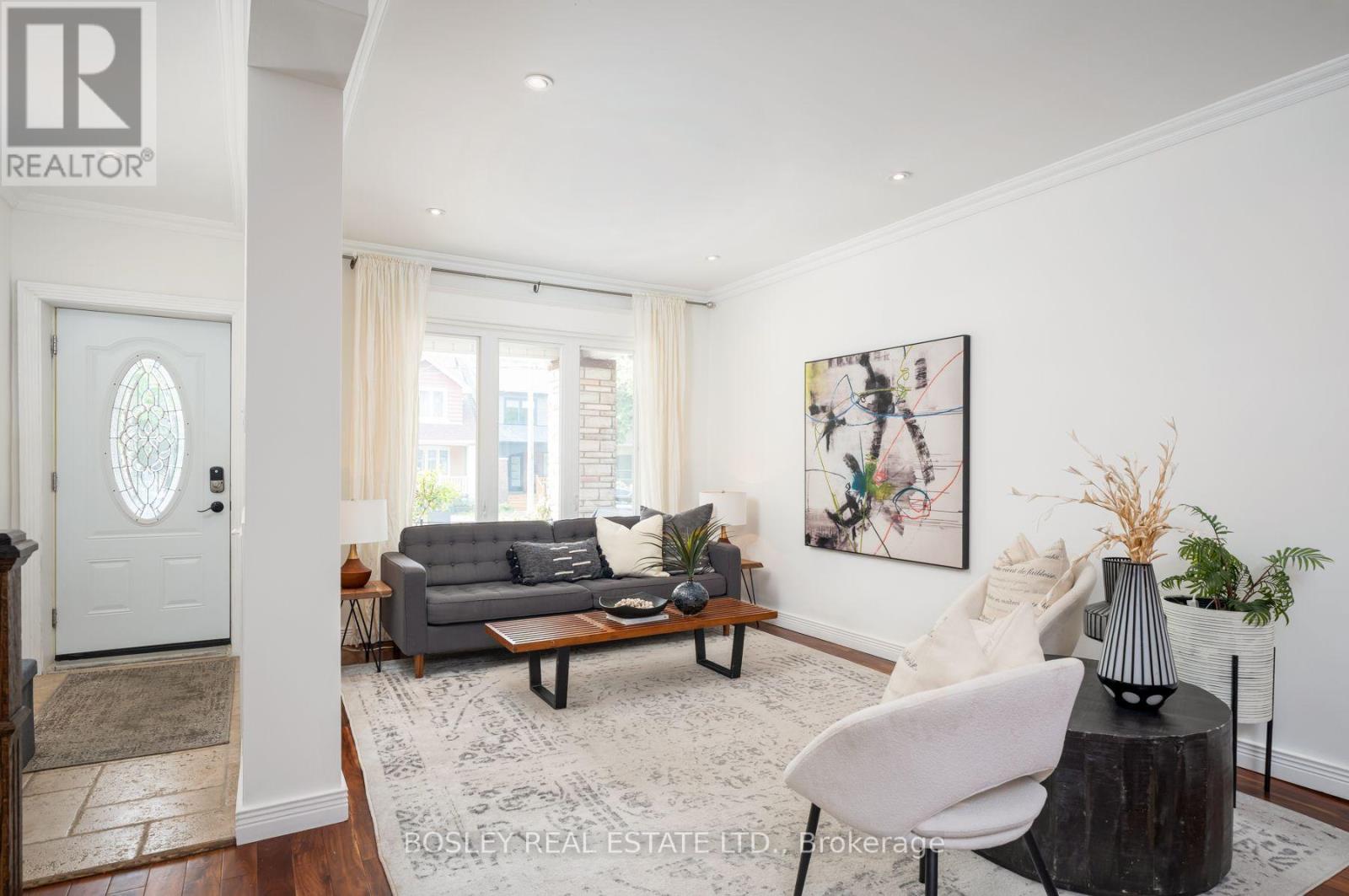 314 MILVERTON BOULEVARD - 3