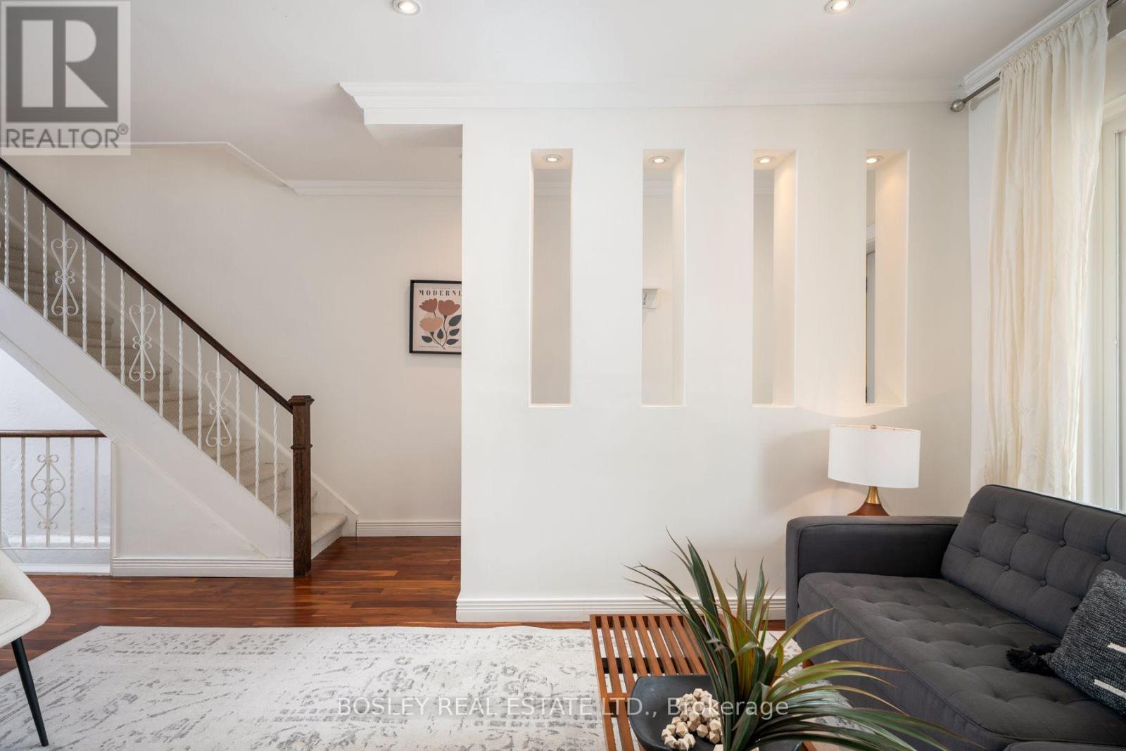 314 MILVERTON BOULEVARD - 4